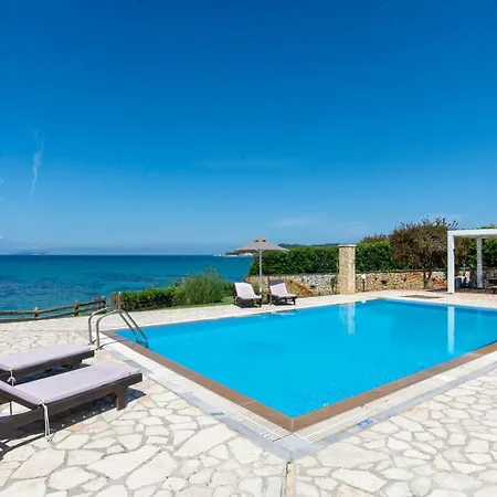 Βίλα Beachfront Victoras - With Private *